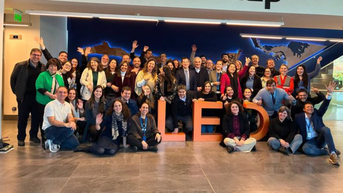 Pedro Ibañez y Daniel Almonte, líderes educativos de la Región de Ñuble galardonados con el Premio LED 2026.