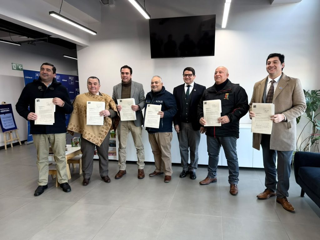 Autoridades regionales y municipales celebran la expansion de la Red Local de Apoyos y Cuidados en Ñuble