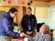 Dirigentes de organizaciones de personas mayores celebrando la adjudicación de fondos en Ñuble