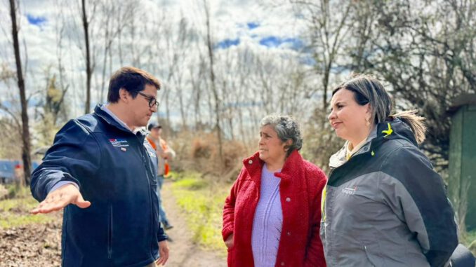 Equipos municipales realizando levantamiento de fichas FIBE en zonas afectadas de Ñuble